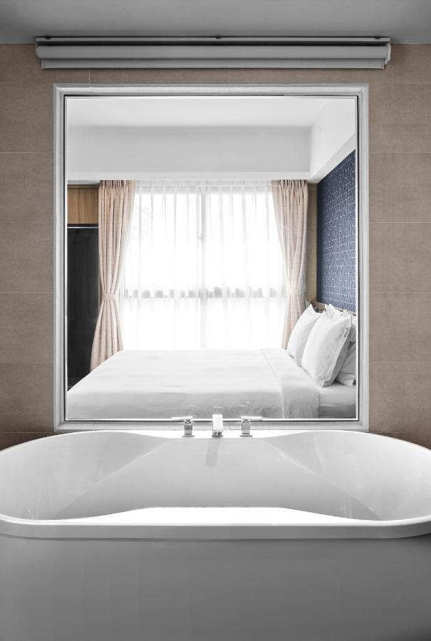 Holiday Inn Express Kaohsiung Love River By Ihg Exterior photo
